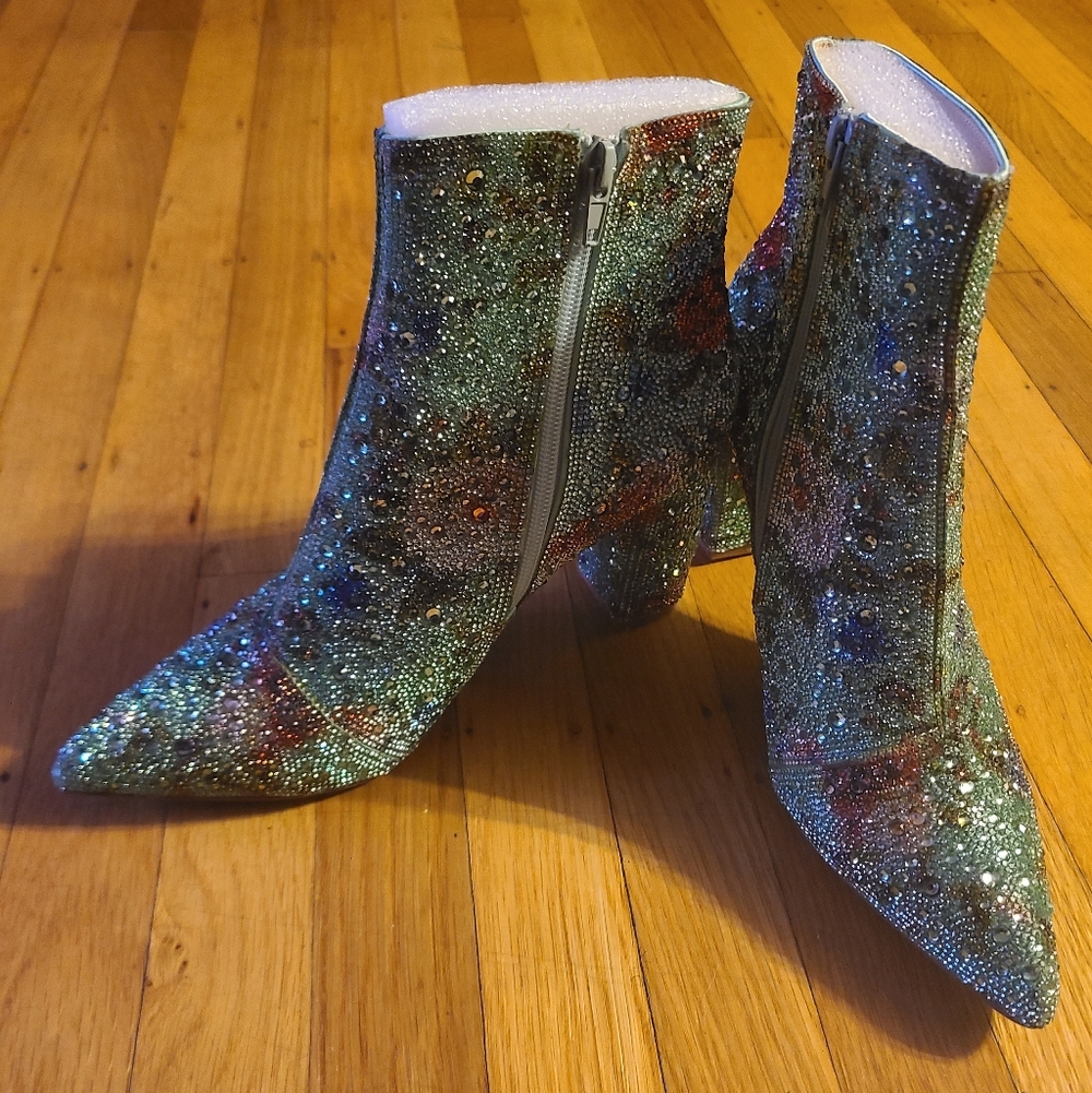 Betsey Johnson Green Crystal Pointed Toe Ankle Booties - Picture 4 of 4